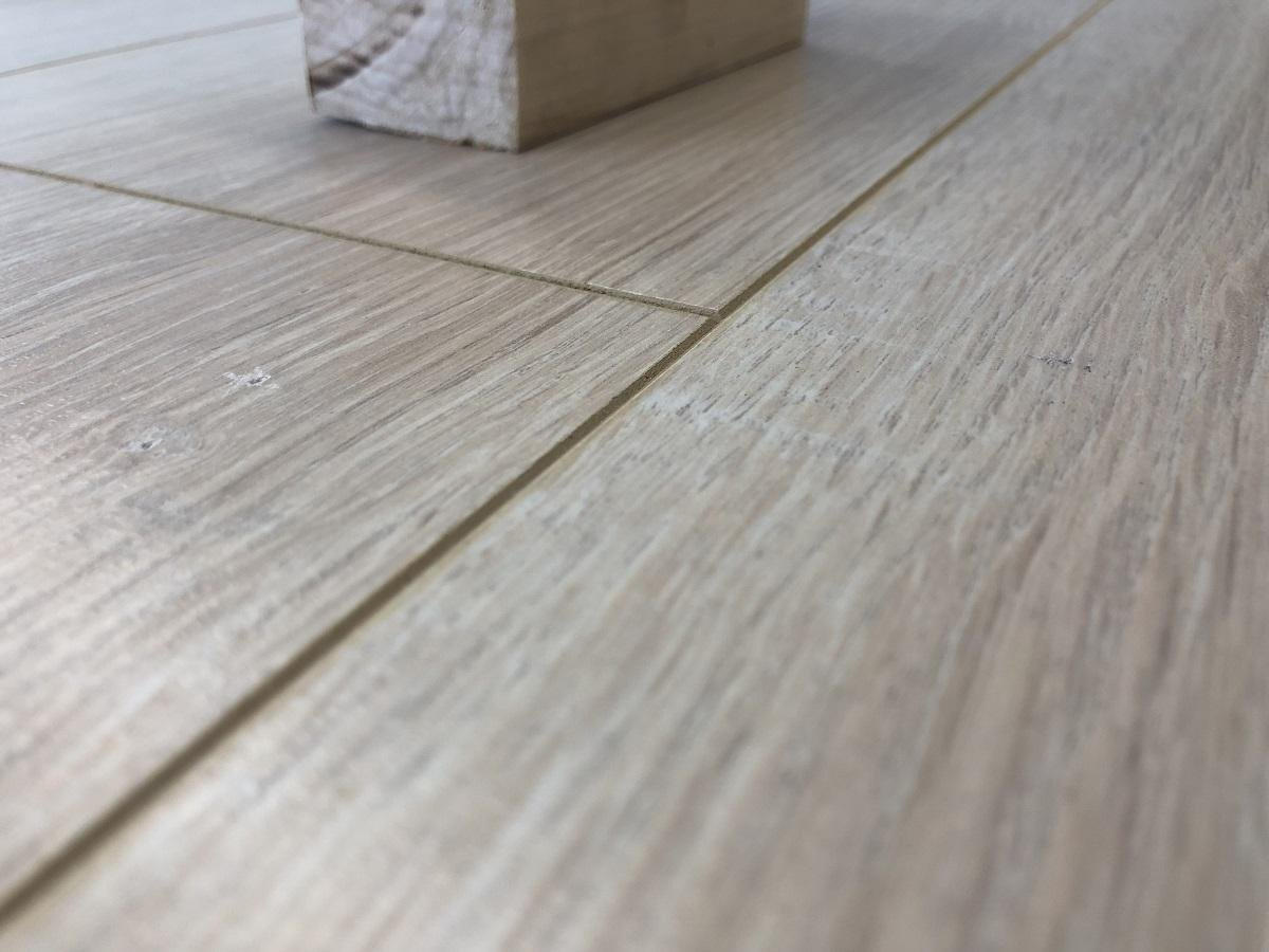 Ламинат "SunFloor" 8/32 4V Дуб Самоа 33 (1380*193*8 мм) — купить в Каменске-Уральском